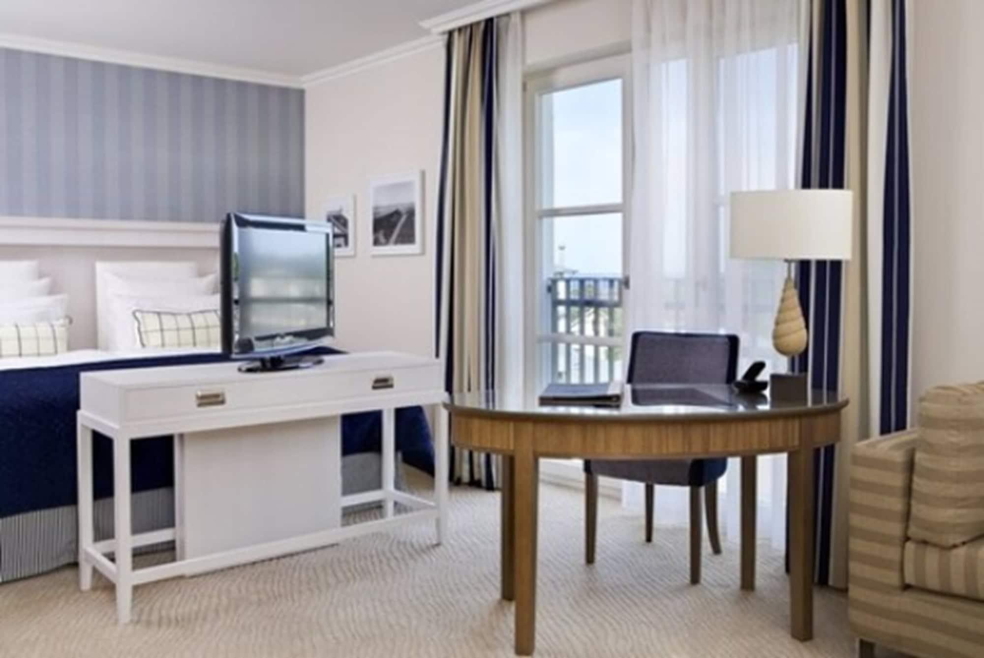Steigenberger Grandhotel & Spa Heringsdorf Exteriér fotografie A room at the hotel