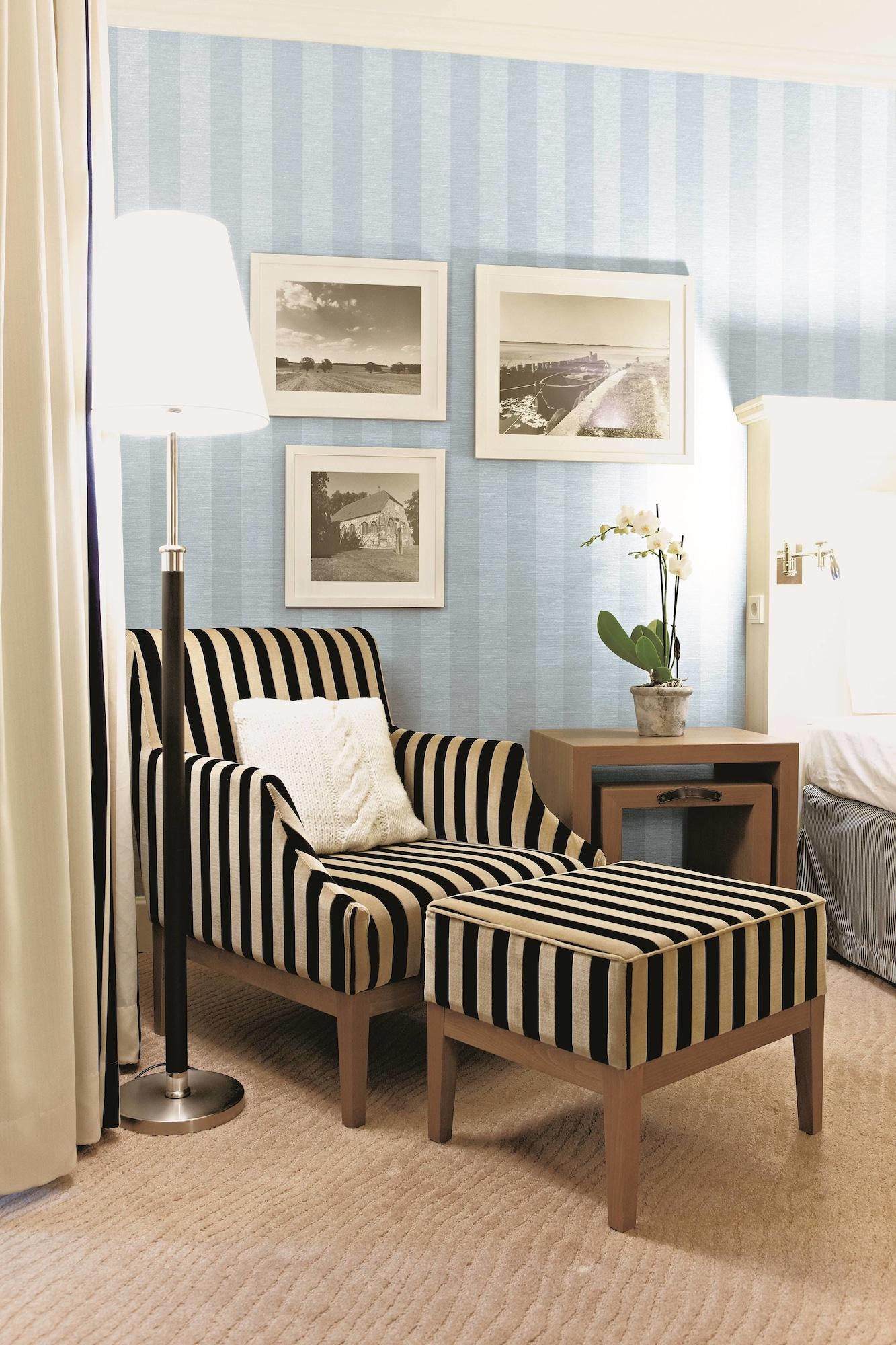 Steigenberger Grandhotel & Spa Heringsdorf Exteriér fotografie A chaise longue