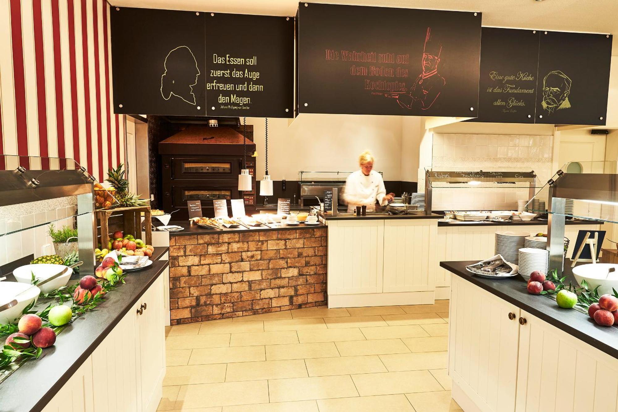 Steigenberger Grandhotel & Spa Heringsdorf Exteriér fotografie The kitchen of the restaurant