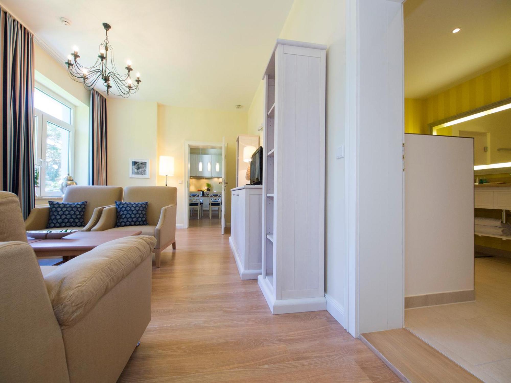 Steigenberger Grandhotel & Spa Heringsdorf Exteriér fotografie Interior of a serviced apartment in Munich, Germany